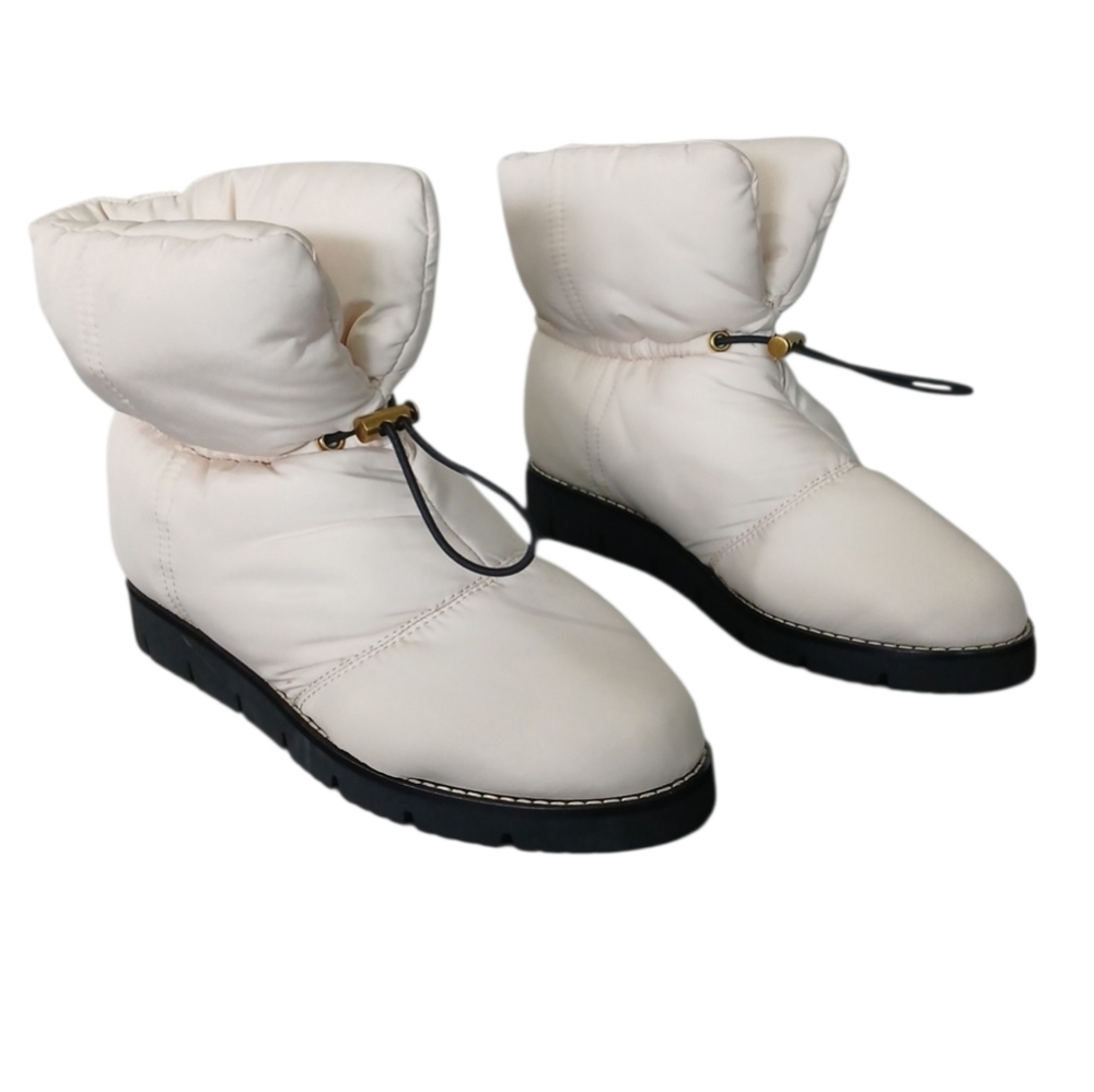J. Crew Cream Elsa Quilted Puffer Ankle Boots with Toggle Size 7